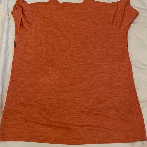 Patagonia capilene tee in size L - Picture 2 of 4